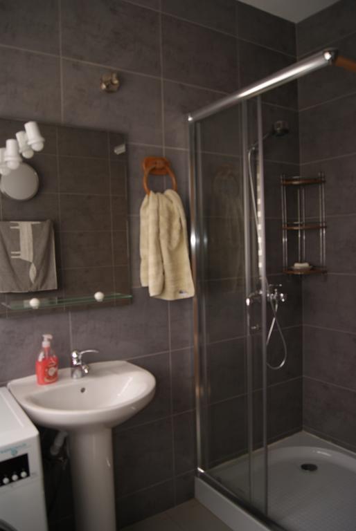 Apartamentos Praia Do Almoxarife Horta  Exteriör bild