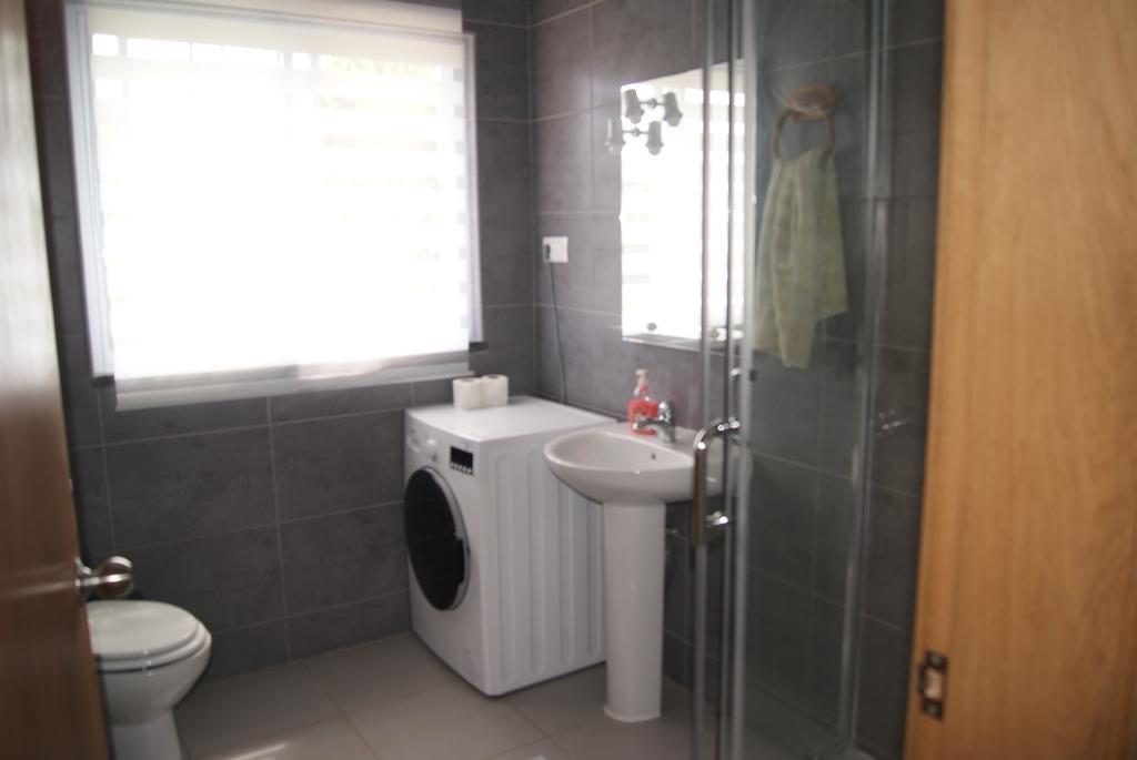 Apartamentos Praia Do Almoxarife Horta  Exteriör bild